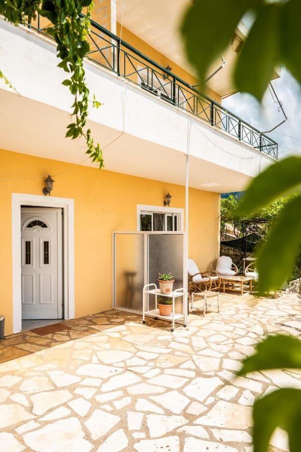Janakis Apartments Himare Exterior foto