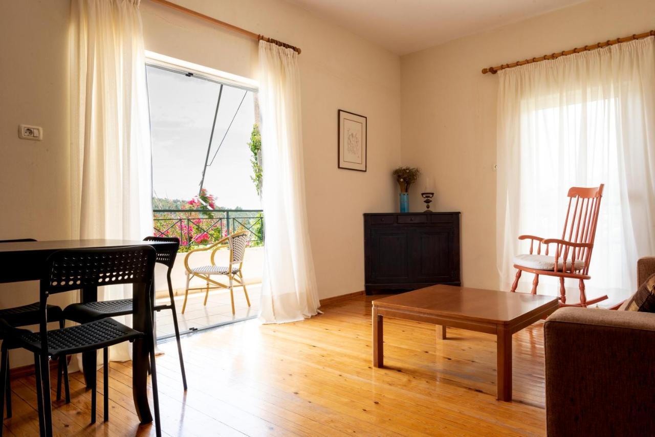 Janakis Apartments Himare Exterior foto
